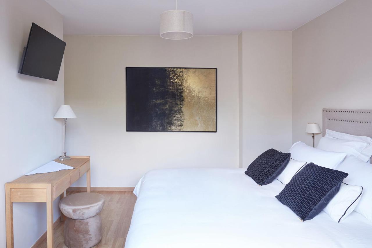 Un Appartement Penthouse D'Exception Sur Le Port De 瓦讷 外观 照片