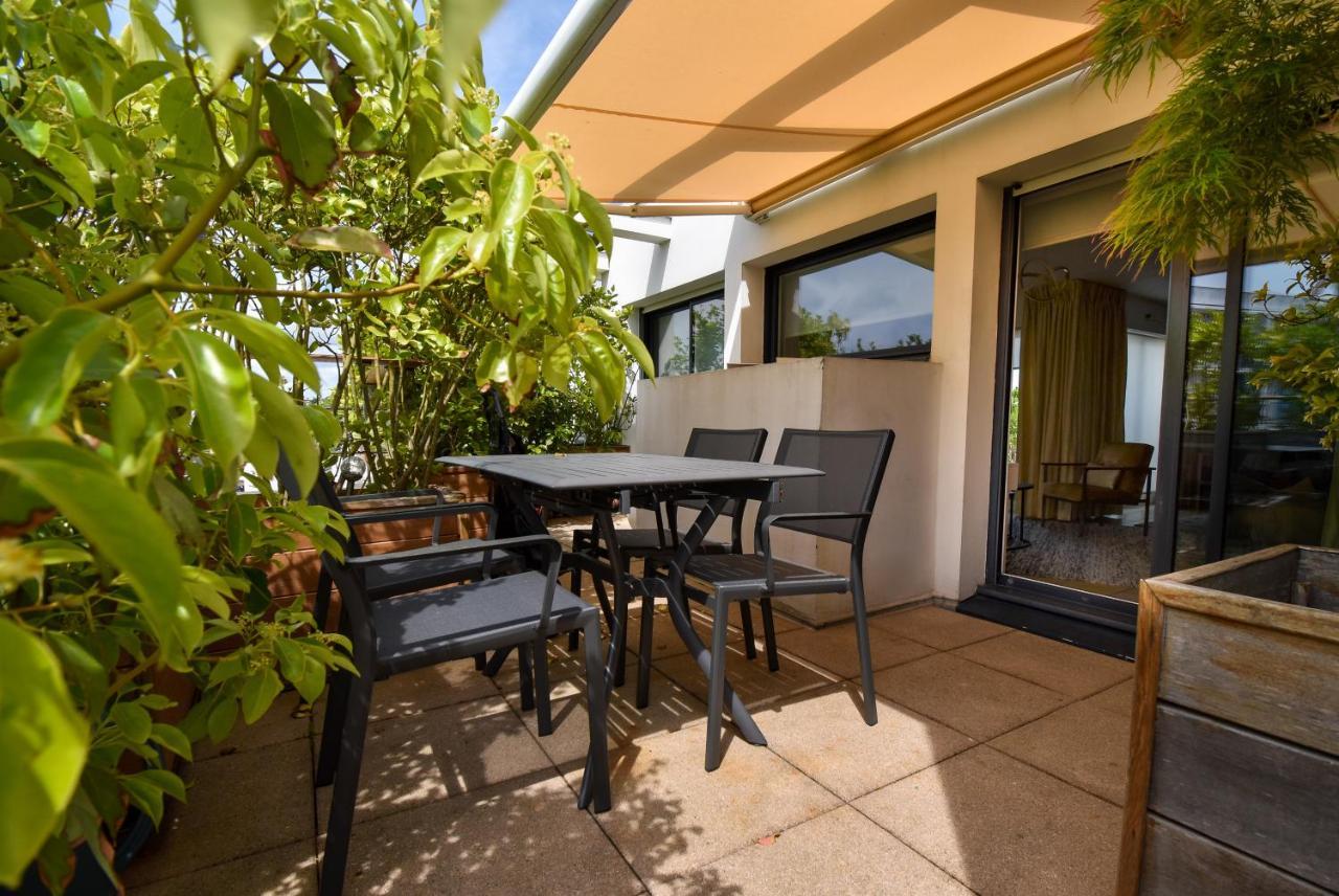 Un Appartement Penthouse D'Exception Sur Le Port De 瓦讷 外观 照片